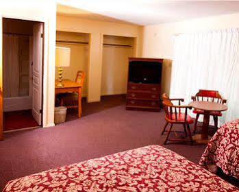 Charlie'S Motel Frostburg Exterior photo